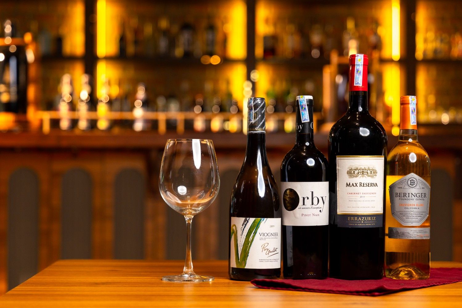 Bí quyết chọn rượu vang "chuẩn gu" cho bữa tiệc khai niên