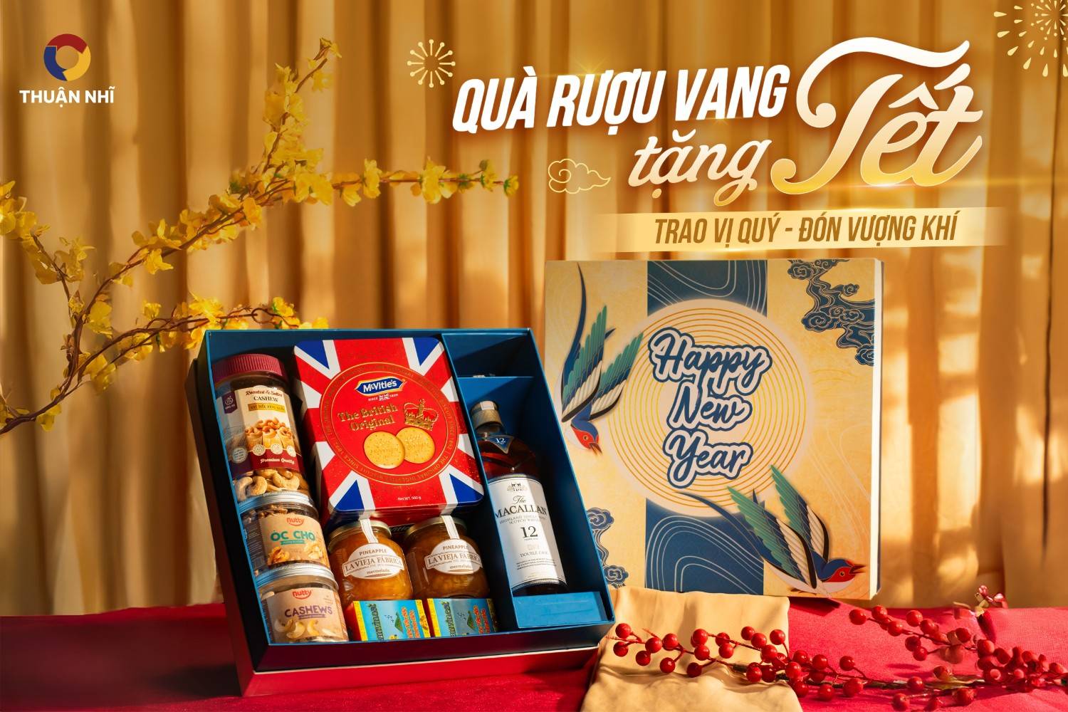 Hộp quà Tết kèm rượu vang dần trở thành xu hướng quà tặng Tết