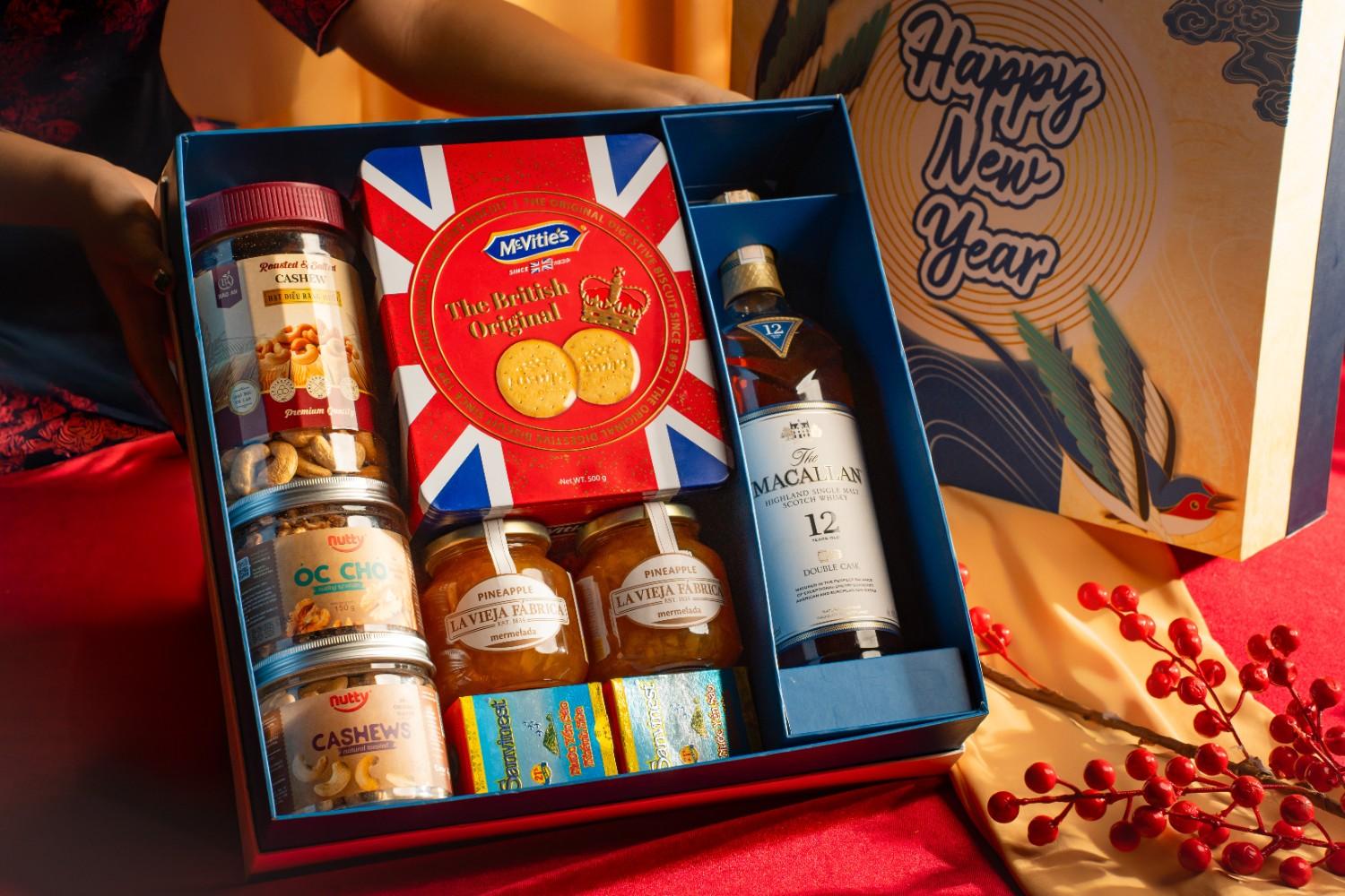 Nhiều lựa chọn hộp quà Tết có rượu vang tinh tế với giá cả hợp lý