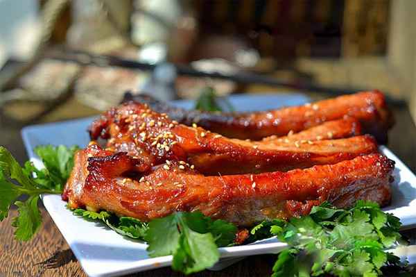 Sườn heo nướng mật ong thơm ngon đậm đà
