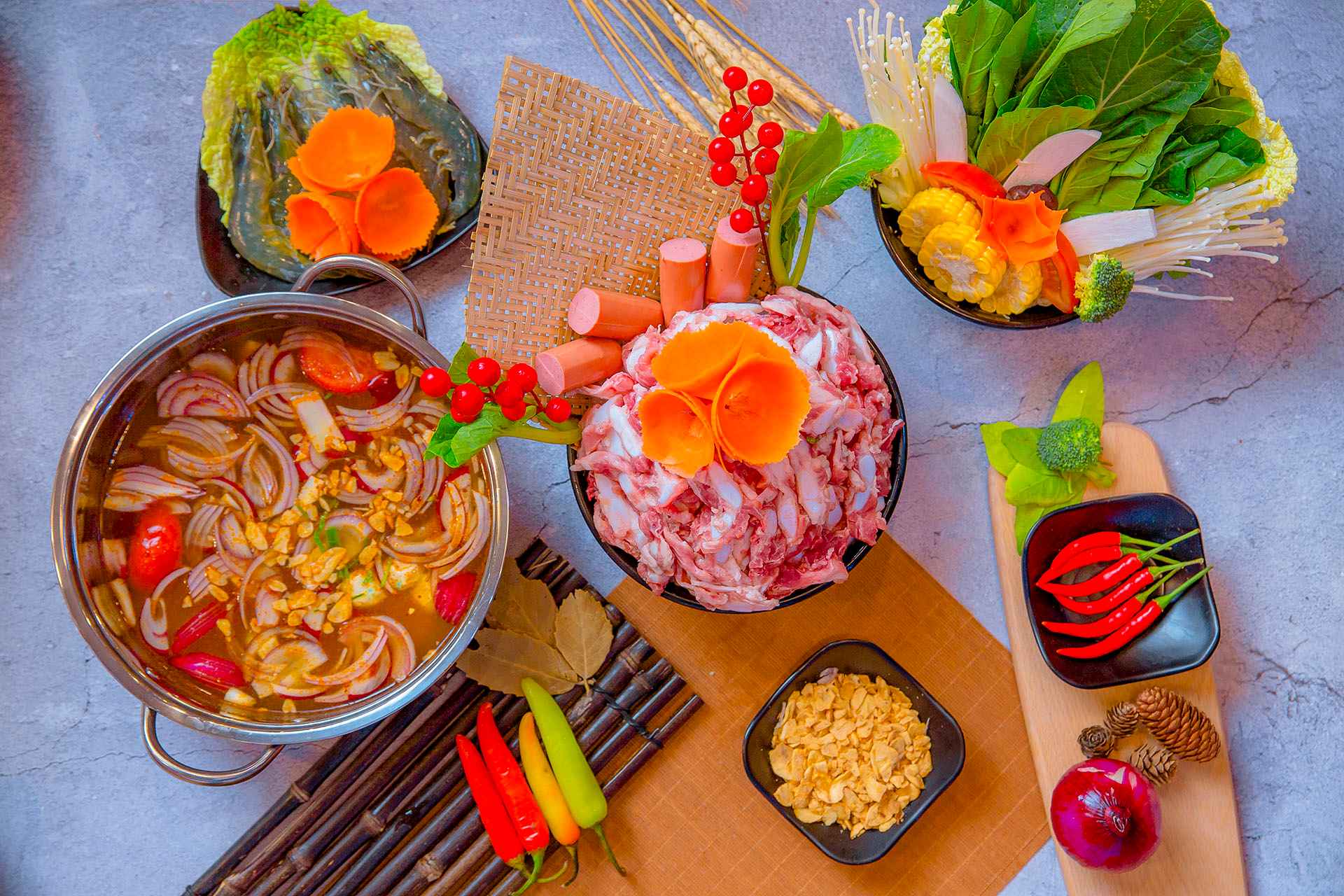 Lẩu kim chi bò Mỹ sườn sụn kích thích vị giác